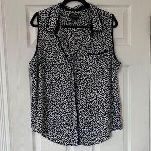Liz Claiborne Black and White Patterned Blouse